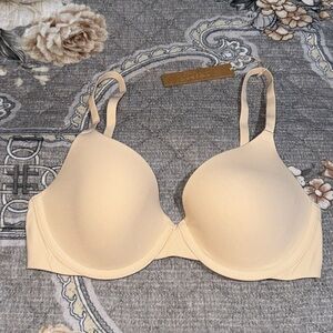 SKIMS BRA ‘32C’